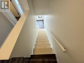 9 Rainwater Ln in Barrie, ON - Building Photo - Building Photo