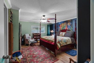 8704 NW 10th St in Plantation, FL - Building Photo - Building Photo
