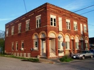 411 Adams Ave in Johnston City, IL - Building Photo