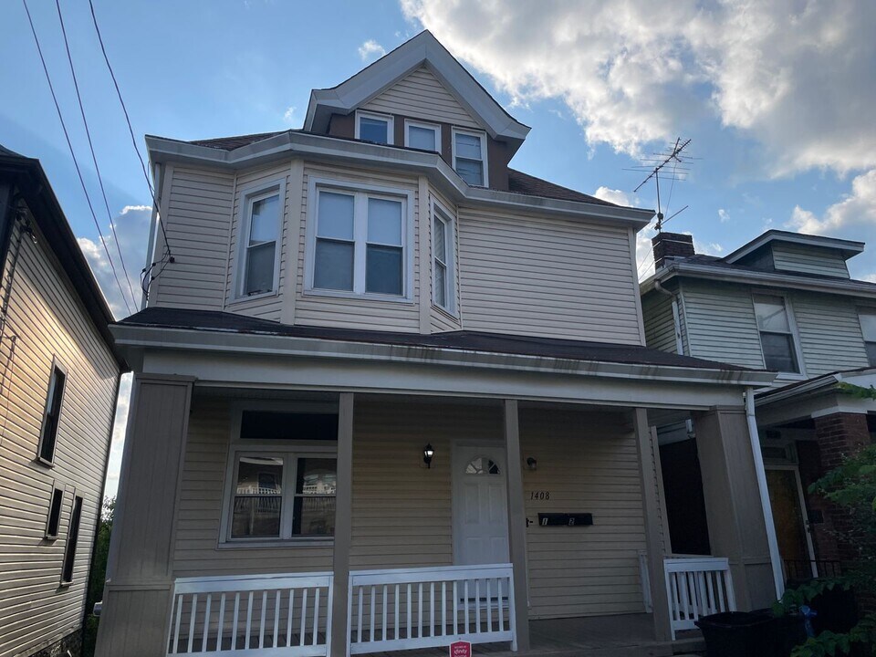 1408 Methyl St in Pittsburgh, PA - Building Photo