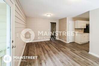 6231 Willowbrook Dr in Riverdale, GA - Building Photo - Building Photo