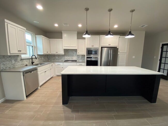 1120 Adeline Dr in Shawnee, OK - Building Photo - Building Photo