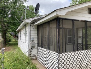 107 N 16th St in Van Buren, AR - Building Photo - Building Photo