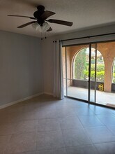 5375 Ortega Farms Blvd, Unit 512 in Jacksonville, FL - Building Photo - Building Photo