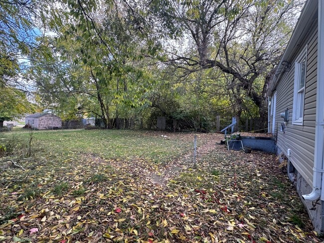 1860 Huey St in South Bend, IN - Foto de edificio - Building Photo