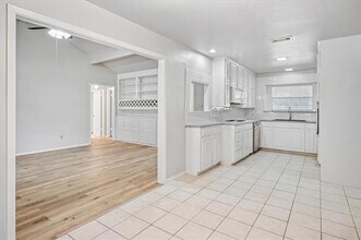 201 Valley View Dr N in Colleyville, TX - Building Photo - Building Photo