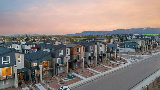 7371 Hunter Jumper Dr in Colorado Springs, CO - Building Photo - Building Photo