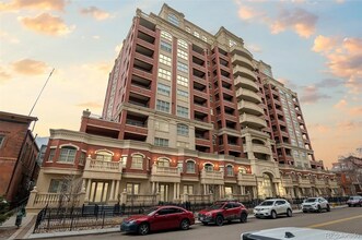 1950 N Logan St, Unit 601 in Denver, CO - Building Photo - Building Photo