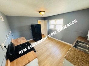 9826 Dennis Dr in St. Louis, MO - Building Photo - Building Photo