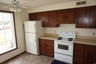 10623 Oak Valley Rd in Fort Wayne, IN - Building Photo - Building Photo