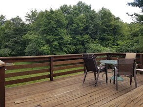 2337 Kingstown Rd in Kingston, RI - Foto de edificio - Building Photo