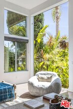2336 Boone Ave in Los Angeles, CA - Building Photo - Building Photo