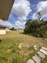 3709 SW Santa Barbara Pl in Cape Coral, FL - Foto de edificio - Building Photo