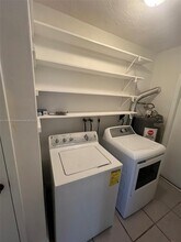 2621 NE 209th St-Unit -2621 in Miami, FL - Building Photo - Building Photo