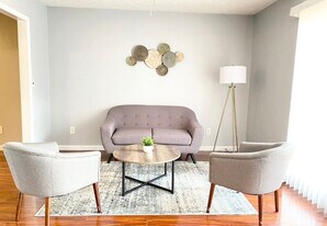 175 Michael Dr in Lawrenceville, GA - Building Photo