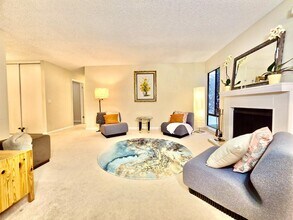 1033 Shell Blvd, Unit E in Foster City, CA - Building Photo - Building Photo