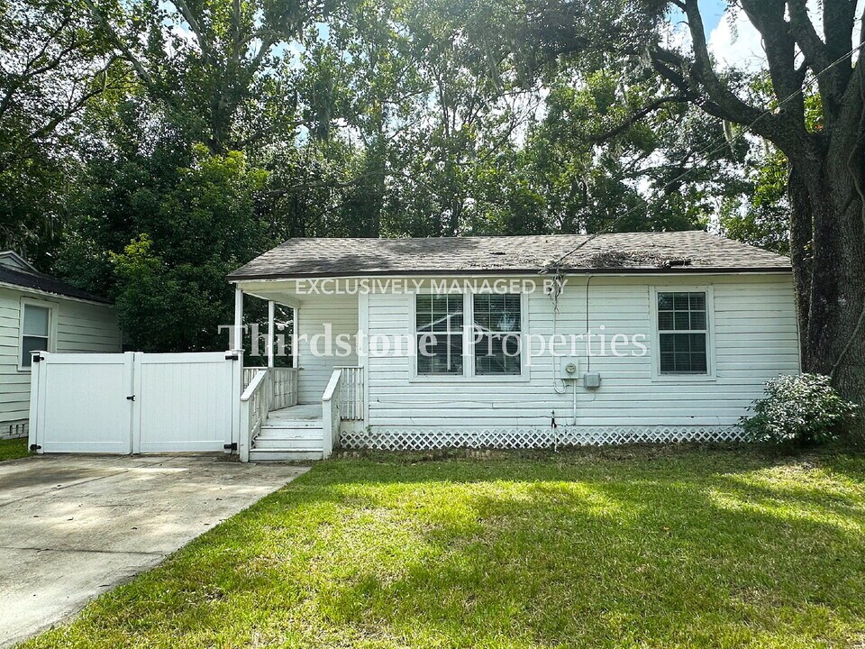 2748 Gilmore St in Jacksonville, FL - Building Photo