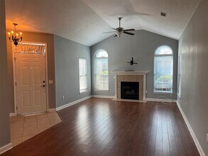 2500 Crossings Blvd in Bowling Green, KY - Building Photo - Building Photo