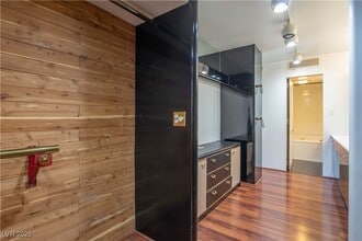 3111 Bel Air Dr in Las Vegas, NV - Building Photo - Building Photo