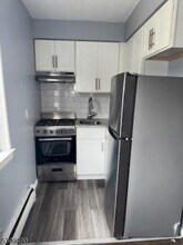 117 W 3rd Ave in Roselle, NJ - Building Photo - Building Photo