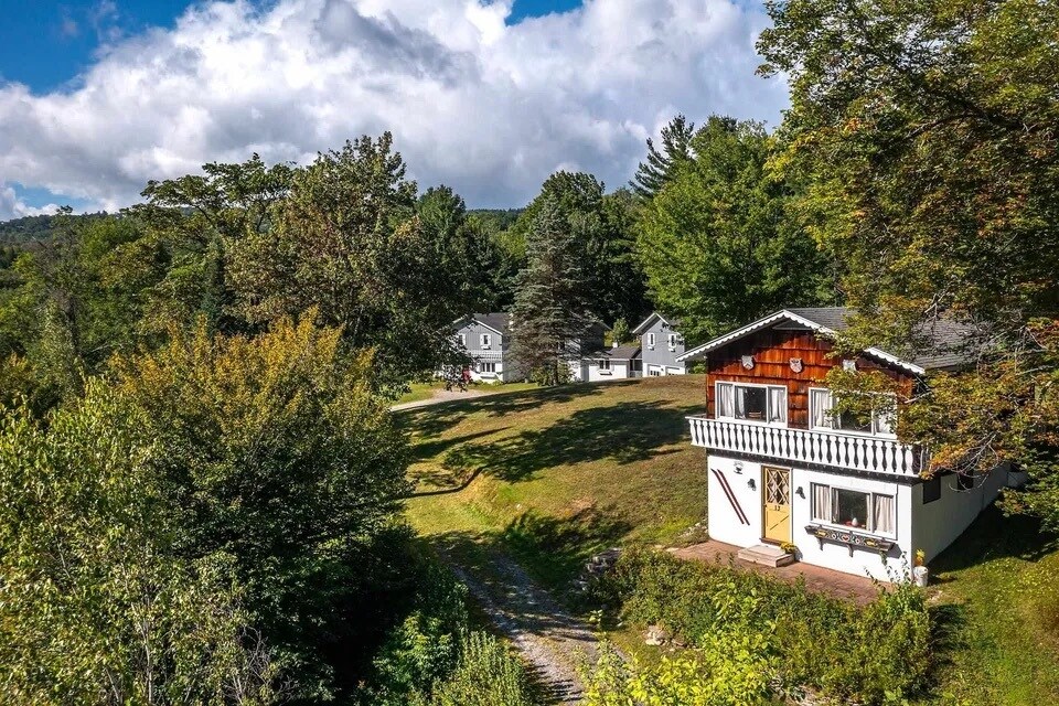 13 Winhall Hollow Rd in Winhall, VT - Building Photo