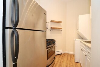 168 COLES St in Jersey City, NJ - Building Photo - Building Photo