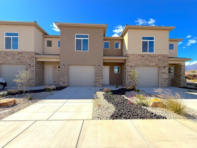 335 3210 in Hurricane, UT - Building Photo - Building Photo