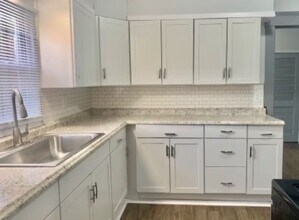 1941 W 77th St in Cleveland, OH - Building Photo - Building Photo