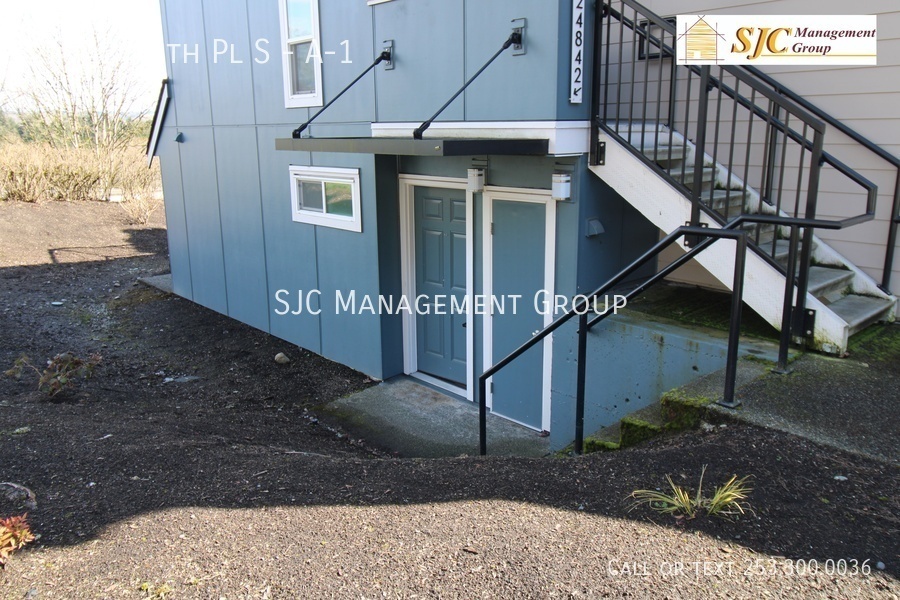 24842 45th Pl S in Kent, WA - Building Photo