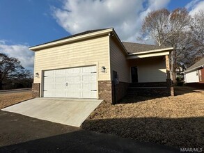 1235 Sadie Cir, Unit 15J in Prattville, AL - Foto de edificio - Building Photo