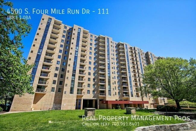 4500 S Four Mile Run Dr in Arlington, VA - Building Photo - Building Photo