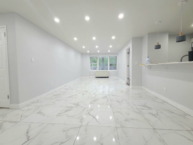 750 N Broad St in Elizabeth, NJ - Building Photo - Building Photo