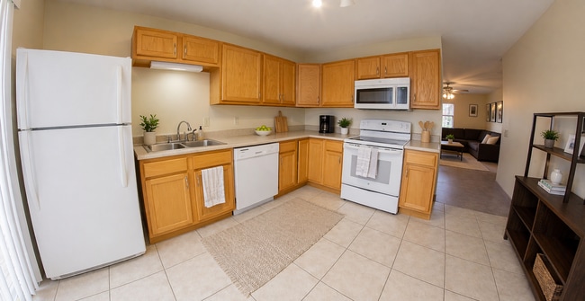 2307 Vineyard Cir in Manhattan, KS - Building Photo - Building Photo