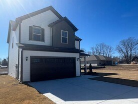 41 Country Cir in Manchester, TN - Building Photo