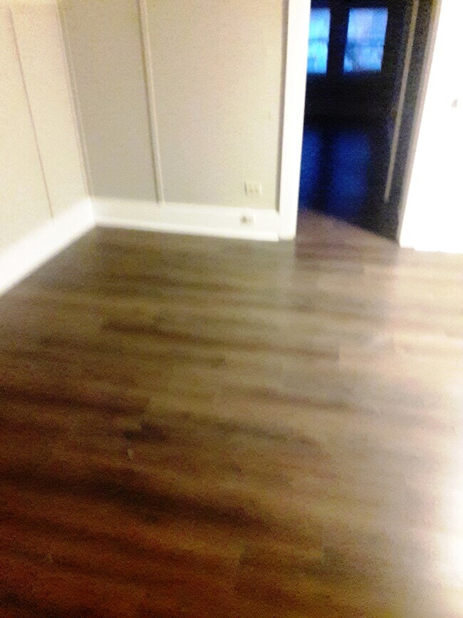 3055 Delaware Ave, Unit 4 in Buffalo, NY - Building Photo - Building Photo