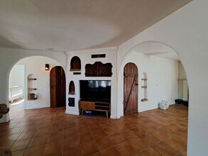 4393 Old Woman Springs Rd in Yucca Valley, CA - Building Photo - Building Photo