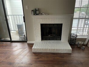 7621 McCallum Blvd-Unit -314 in Dallas, TX - Foto de edificio - Building Photo