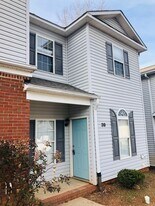 39 Huntress Dr in Greer, SC - Building Photo