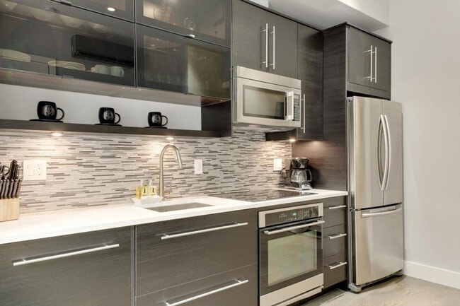 1729 Riggs Pl NW in Washington, DC - Foto de edificio - Building Photo