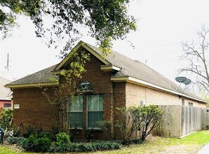 330 Darby Trails Dr in Sugar Land, TX - Building Photo - Building Photo