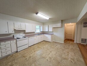 306 Bridal Wreath Ave in Orange, TX - Building Photo - Building Photo
