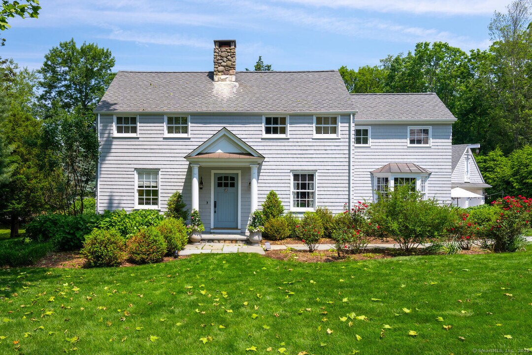 3 Bittersweet Trail in Norwalk, CT - Building Photo