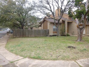 8410 Fathom Cir in Austin, TX - Building Photo - Building Photo