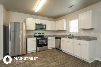 3800 Bellingham Ct, Unit Standard in Greensboro, NC - Foto de edificio - Building Photo