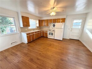 214 Magnolia Ave in East Rochester, NY - Building Photo - Building Photo