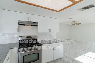 28880 Landau Blvd in Cathedral City, CA - Building Photo - Building Photo