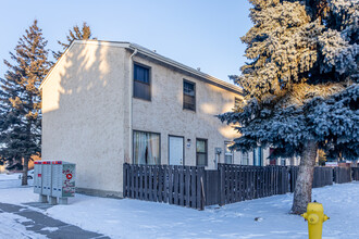 Hillview I in Edmonton, AB - Building Photo - Building Photo