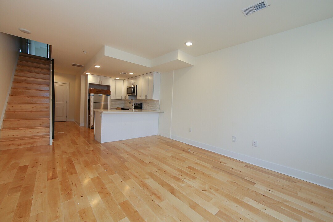 1725 Arlington St in Philadelphia, PA - Building Photo