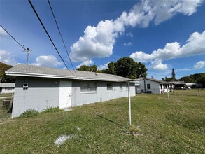 308 Essex Dr in Fort Pierce, FL - Building Photo - Building Photo