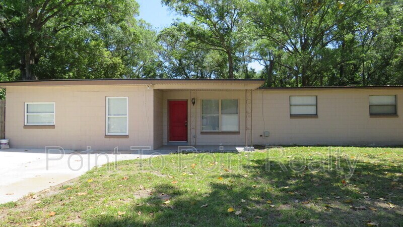 1647 Dibble Cir W in Jacksonville, FL - Building Photo